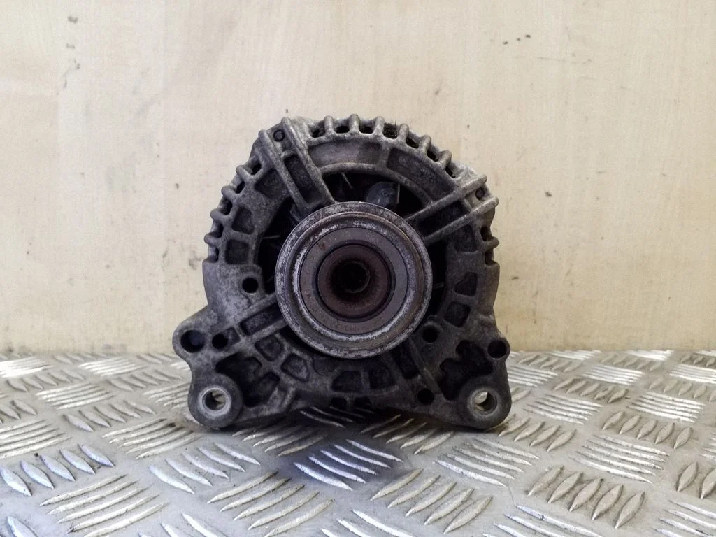 Generator/alternator 03L903023