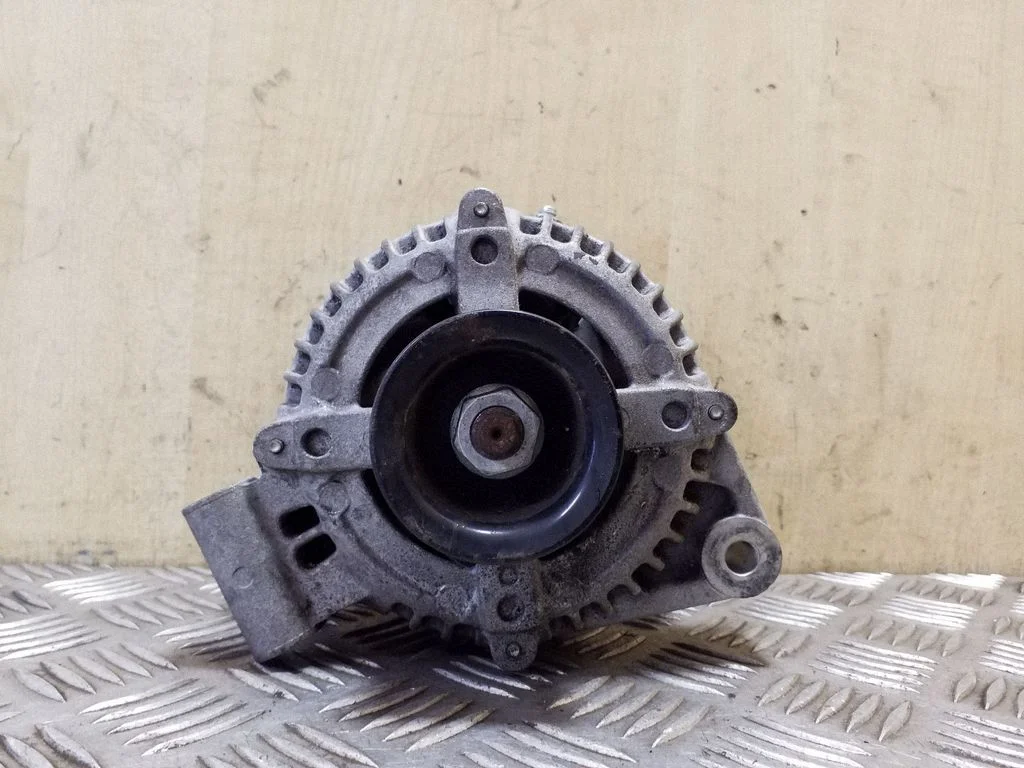 Generator/alternator DAN990
