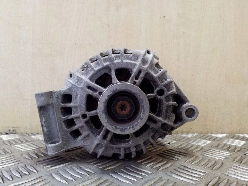 Generator/alternator AV6N10300HA