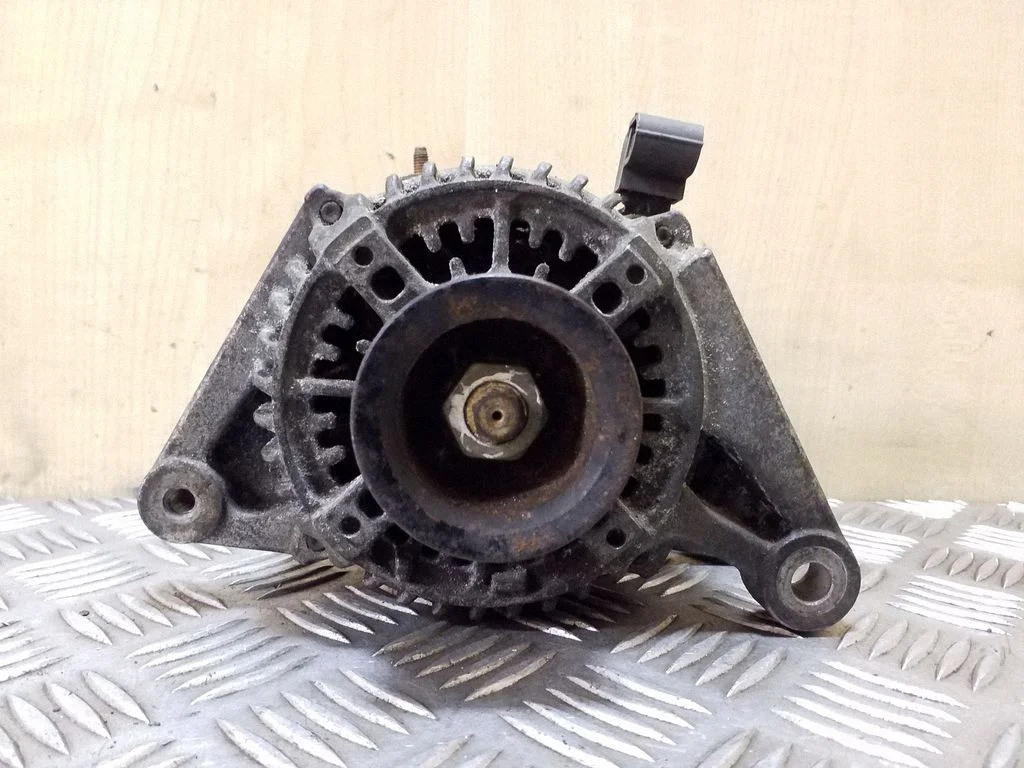 Generaator – Toyota Corolla Verso E121 (2001-2004)