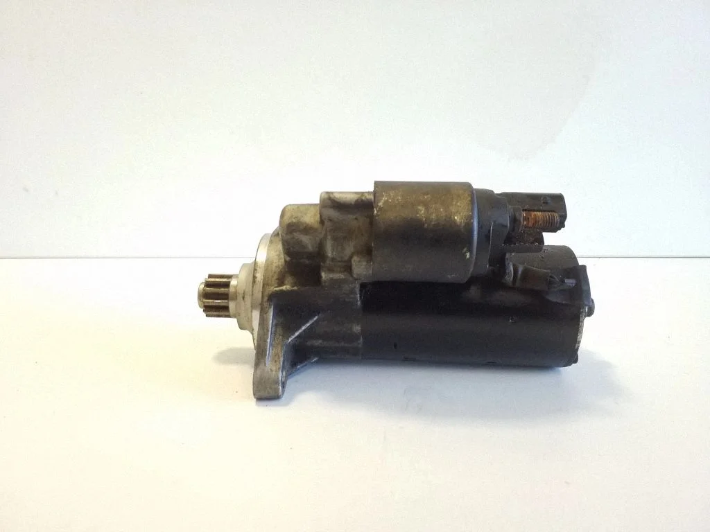 Starter motor 19215N