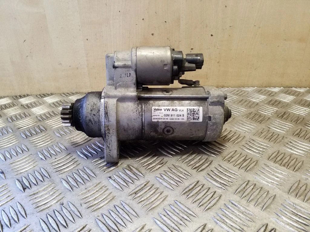Starter motor 02M911024S