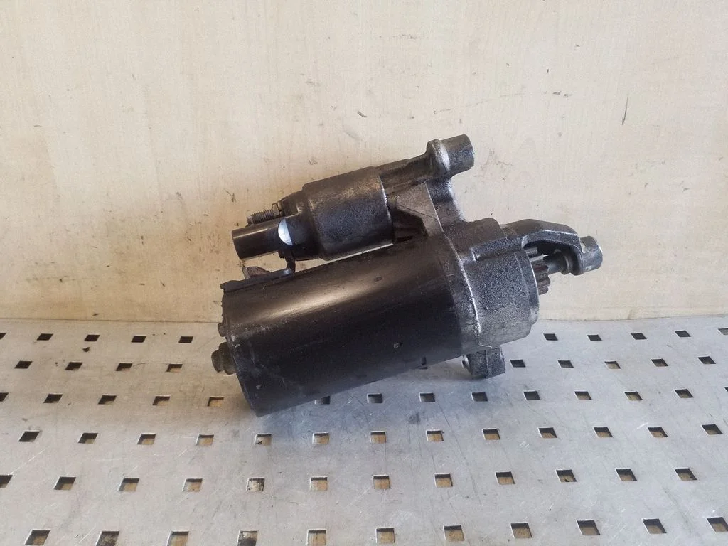 Starter motor 059911021G