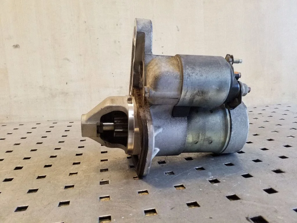 Starter motor 23300EN20E