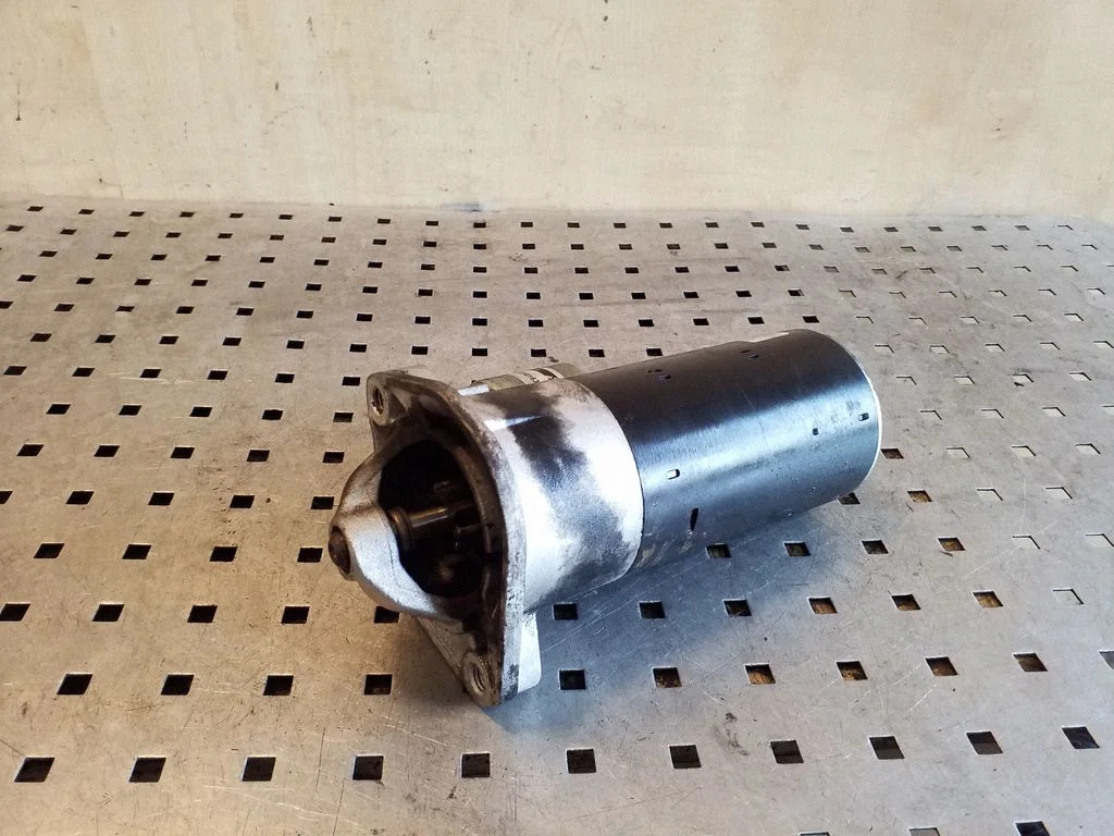 Starter LRS01638