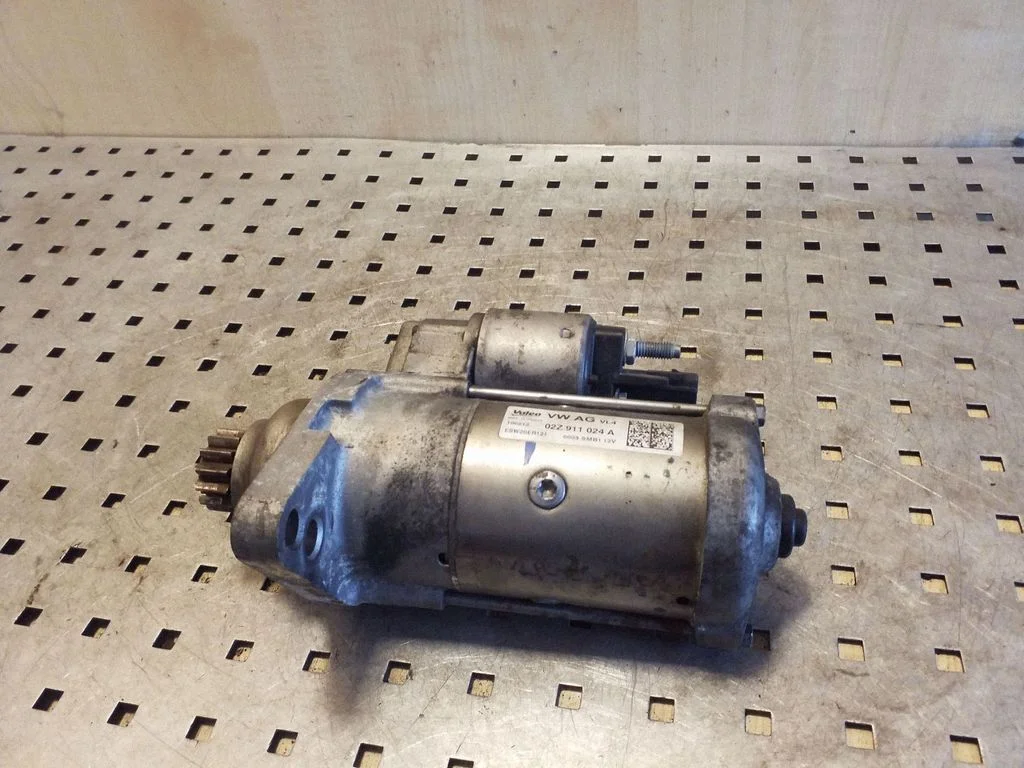 Starter motor 02Z911024A