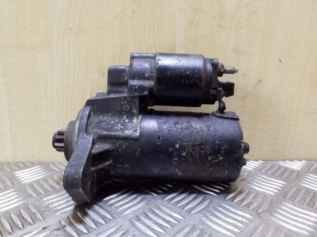 Starter motor 020911023F
