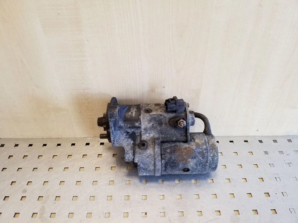 Starter motor – Toyota Land Cruiser (J120) (2002-2009)