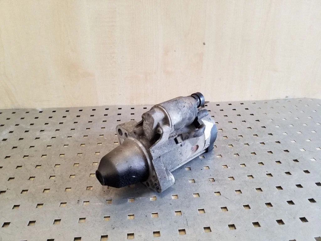 Starter motor M002T85672