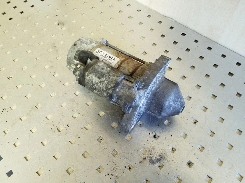 Starter motor 281000R010