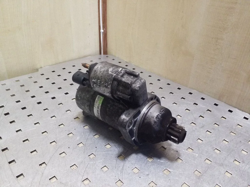 Starter motor 02M911023N