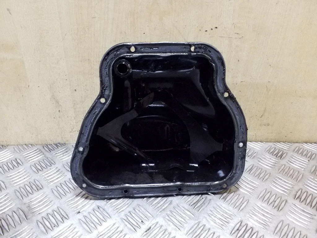 Oil sump