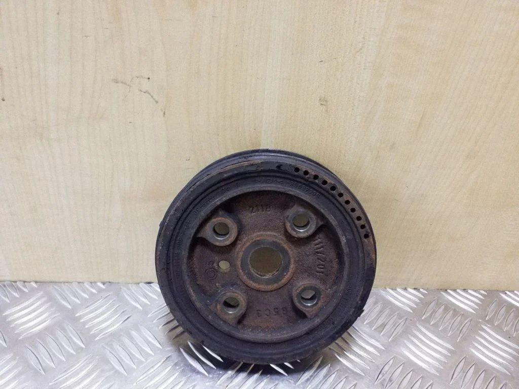 Crankshaft pulley – Volvo S80 (1999-2003)