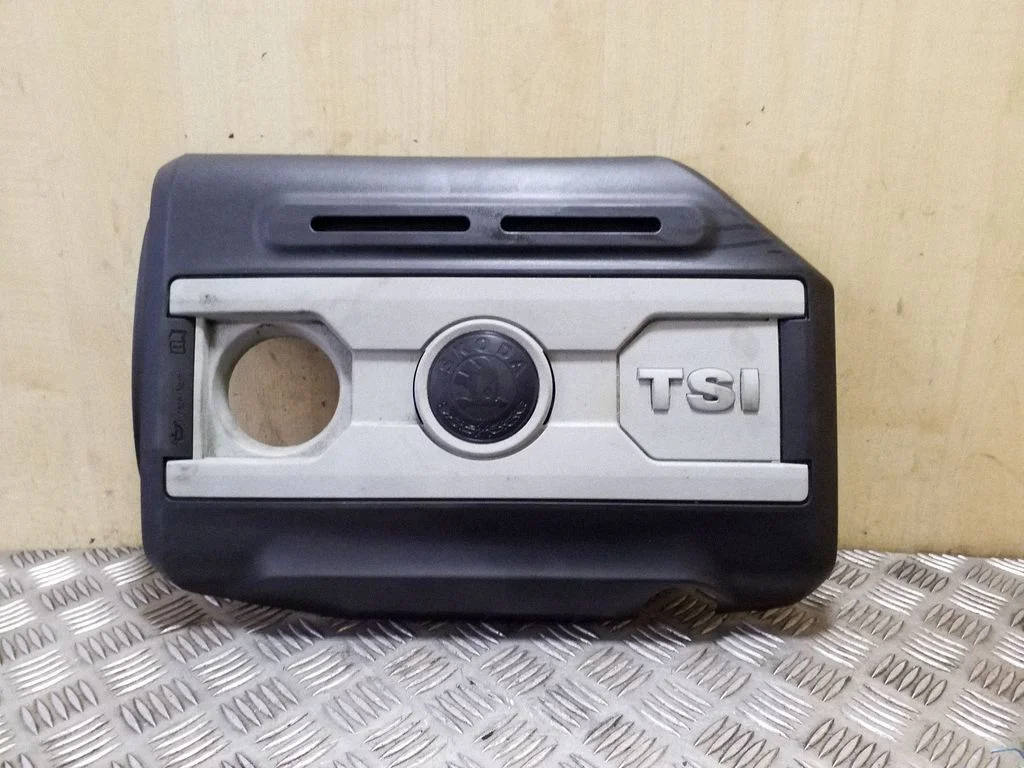 Engine cover (trim)