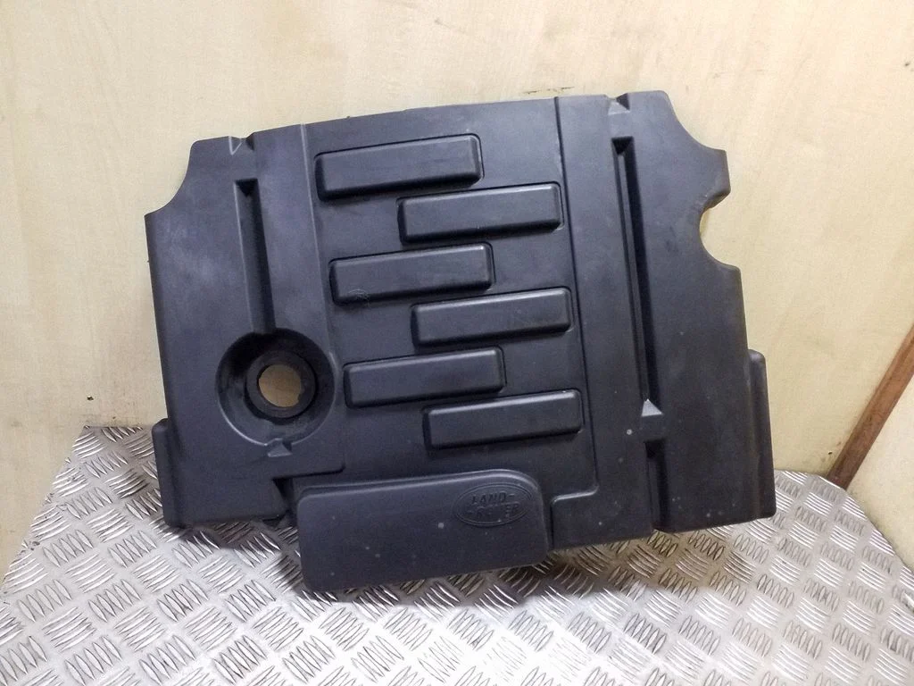 Engine cover (trim) LBH500280