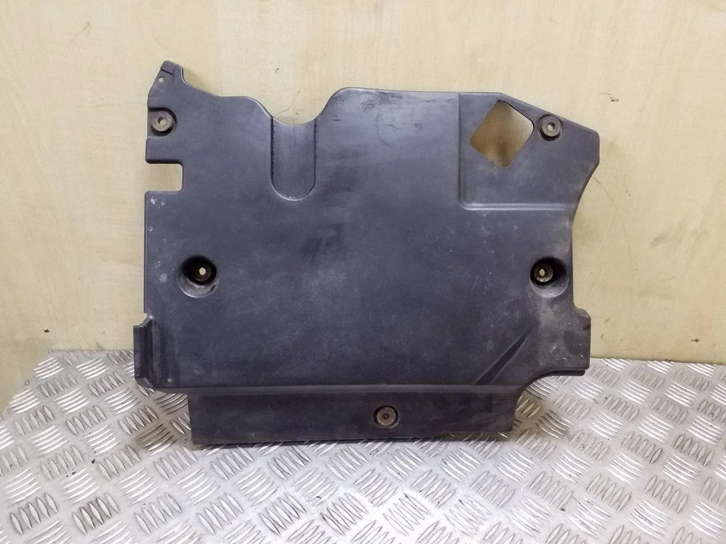 Engine cover (trim)