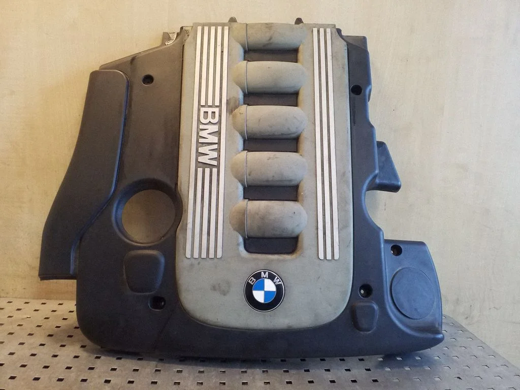 Engine cover (trim) 15194001