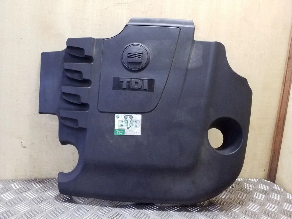 Engine cover (trim) 3R0103925B