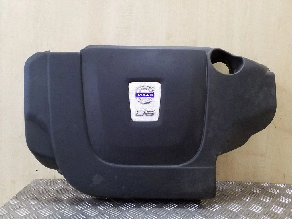 Engine cover (trim) – Volvo XC60 (2009-2013)