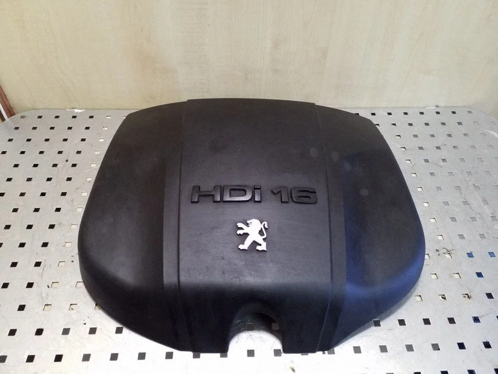 Engine cover (trim) 9682120380