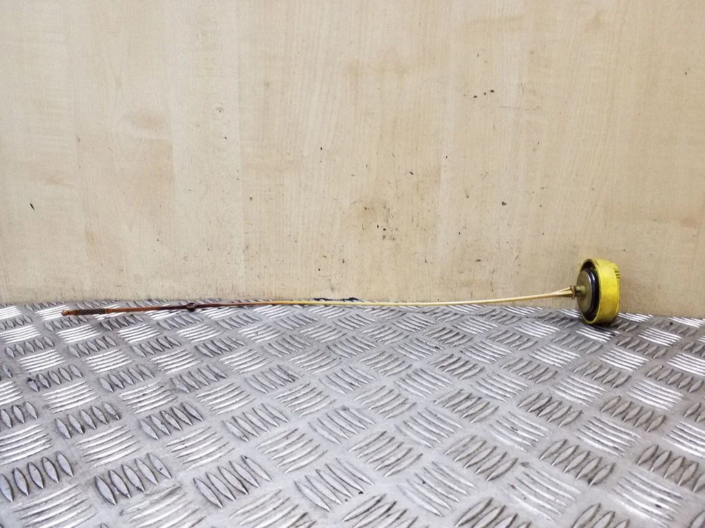 Oil level dip stick