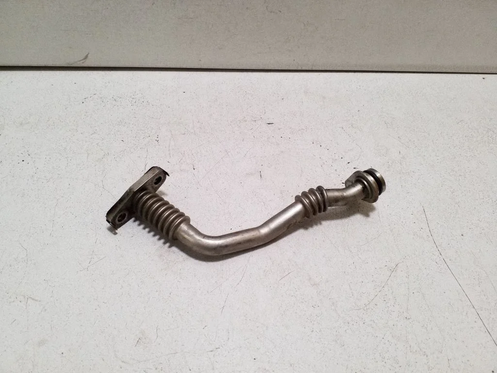 Turbo turbocharger oiling pipe/hose 04L145736L
