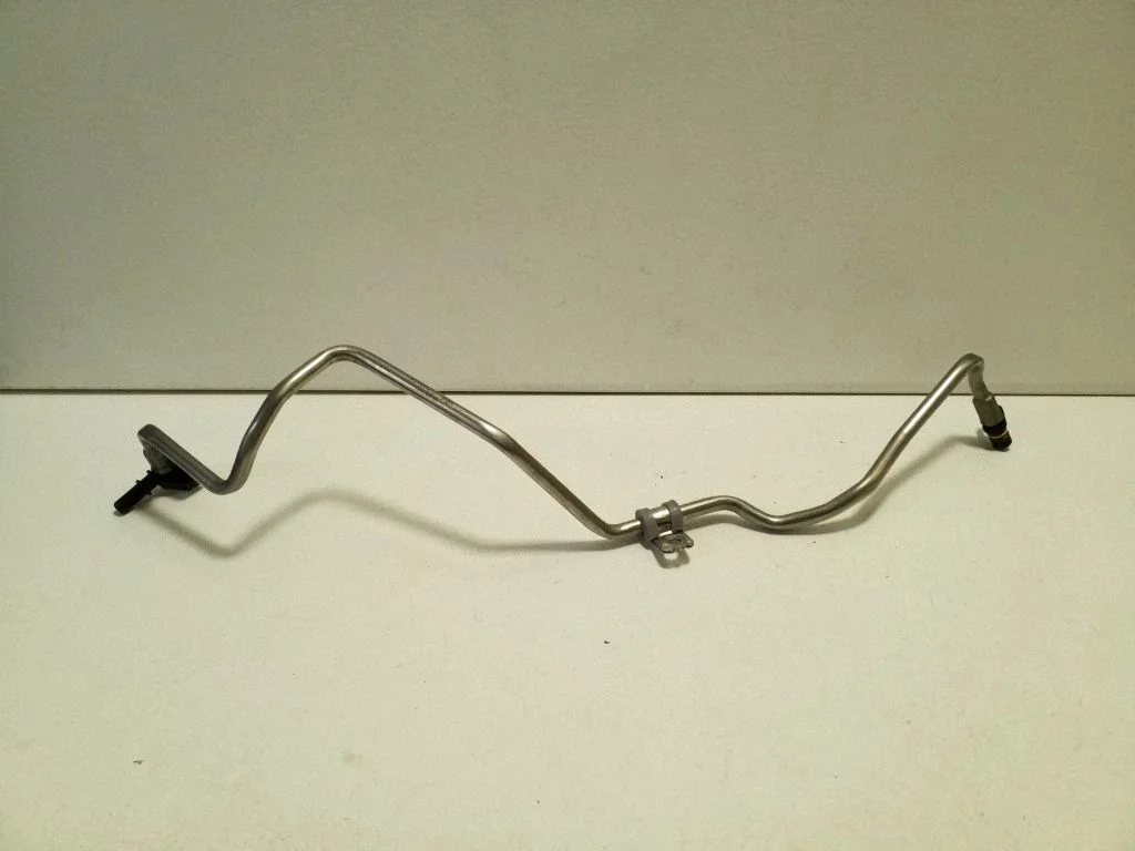 Turbo turbocharger oiling pipe/hose 05C131051L