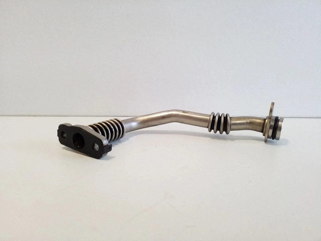 Turbo turbocharger oiling pipe/hose 04L145730