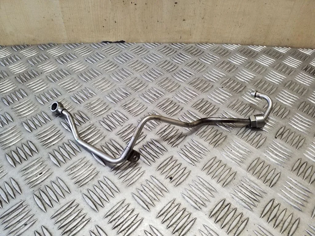 Turbo turbocharger oiling pipe/hose 03L145771AS