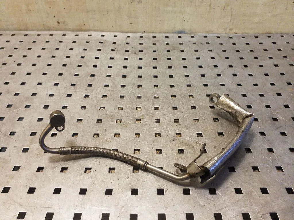 Turbo turbocharger oiling pipe/hose 06J145771E