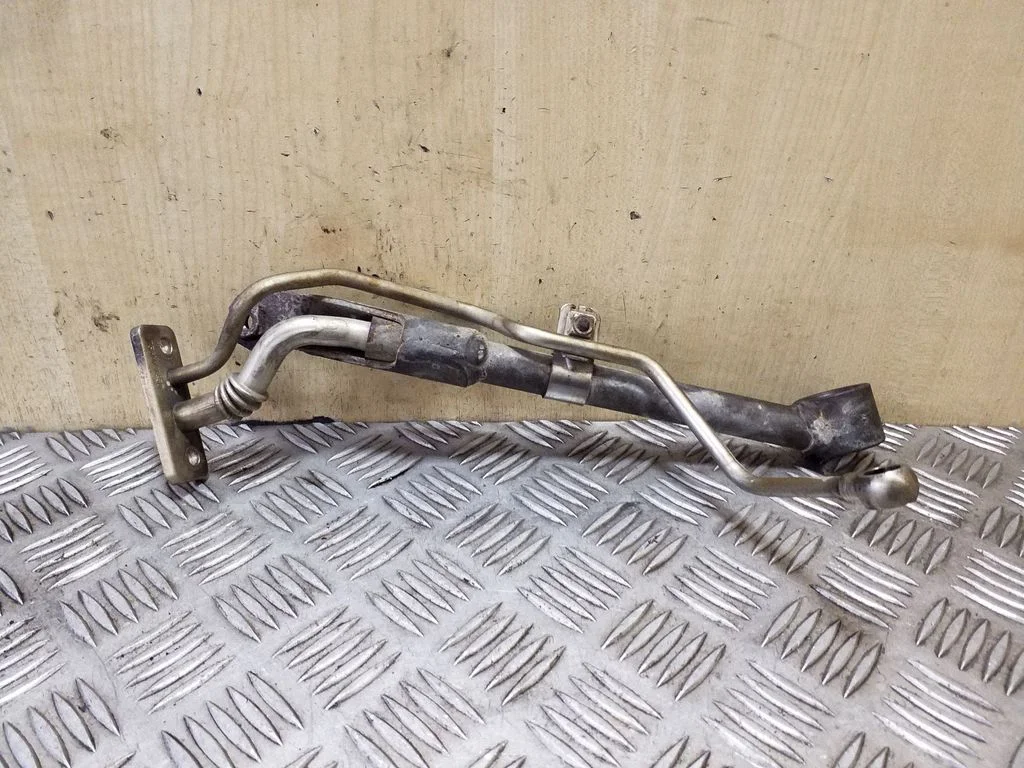 Turbo turbocharger oiling pipe/hose 03L145535D