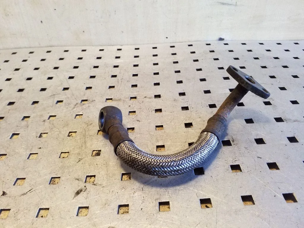 Määrimistoru(d)/-voolik(ud) 038145736A