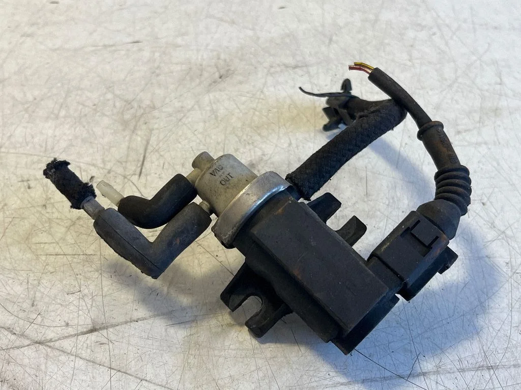 Turbo solenoid valve 1J0906627A