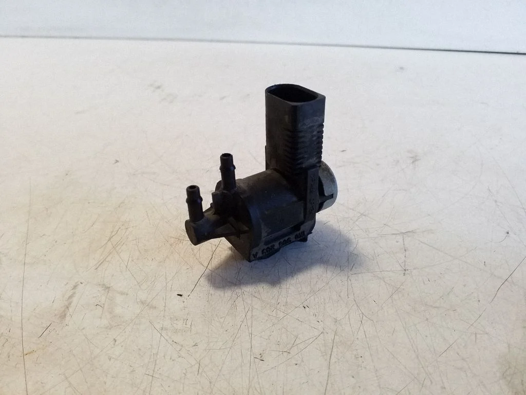 Zawór elektromagnetyczny turbo 1K0906283A