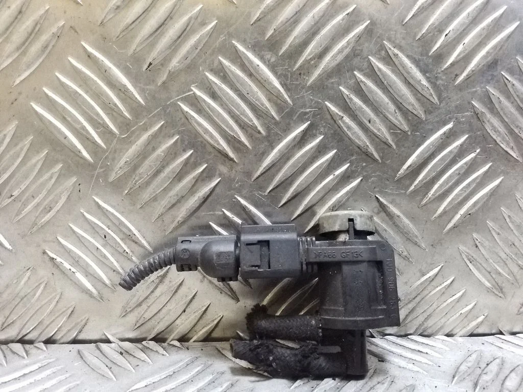Turbo solenoid valve 1J0906283C