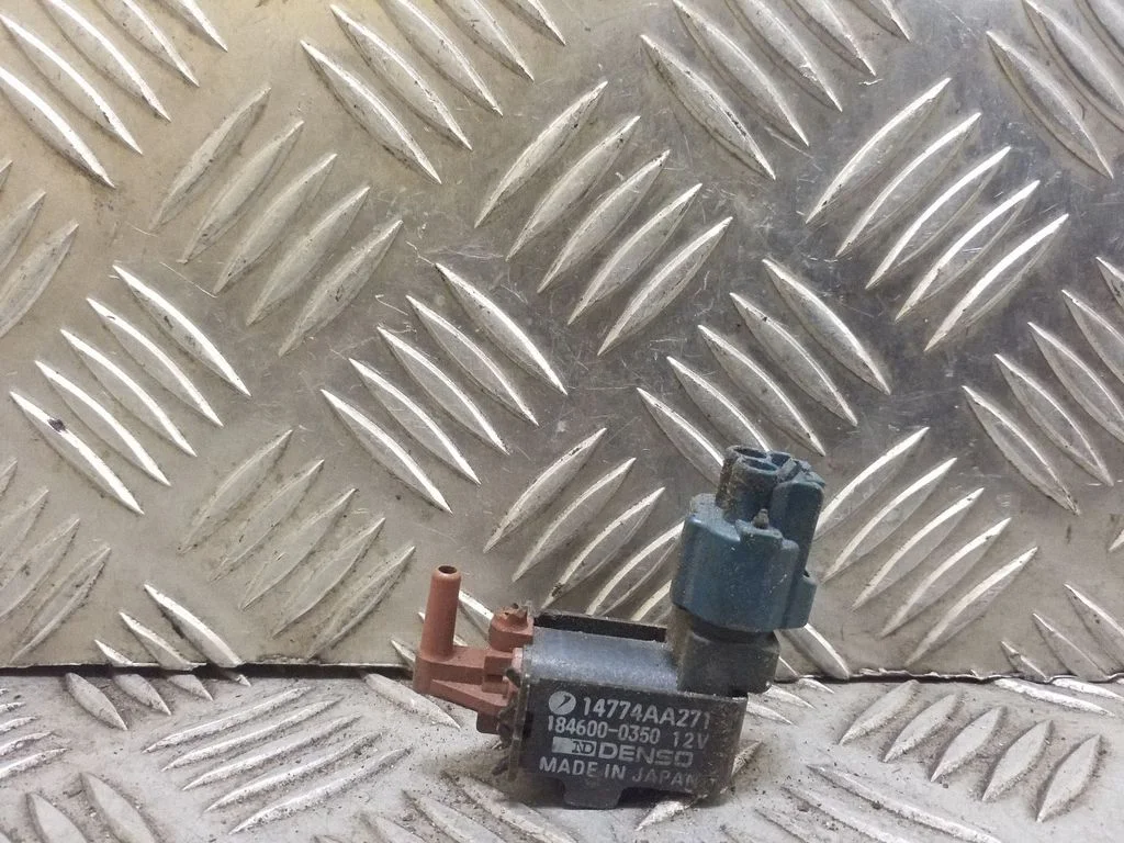 Turbo solenoid valve 14774AA271