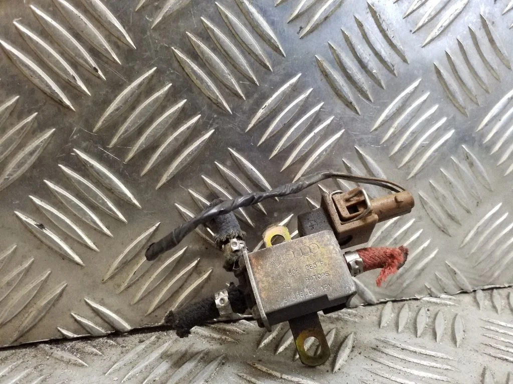 Solenoidklapp 028906283F