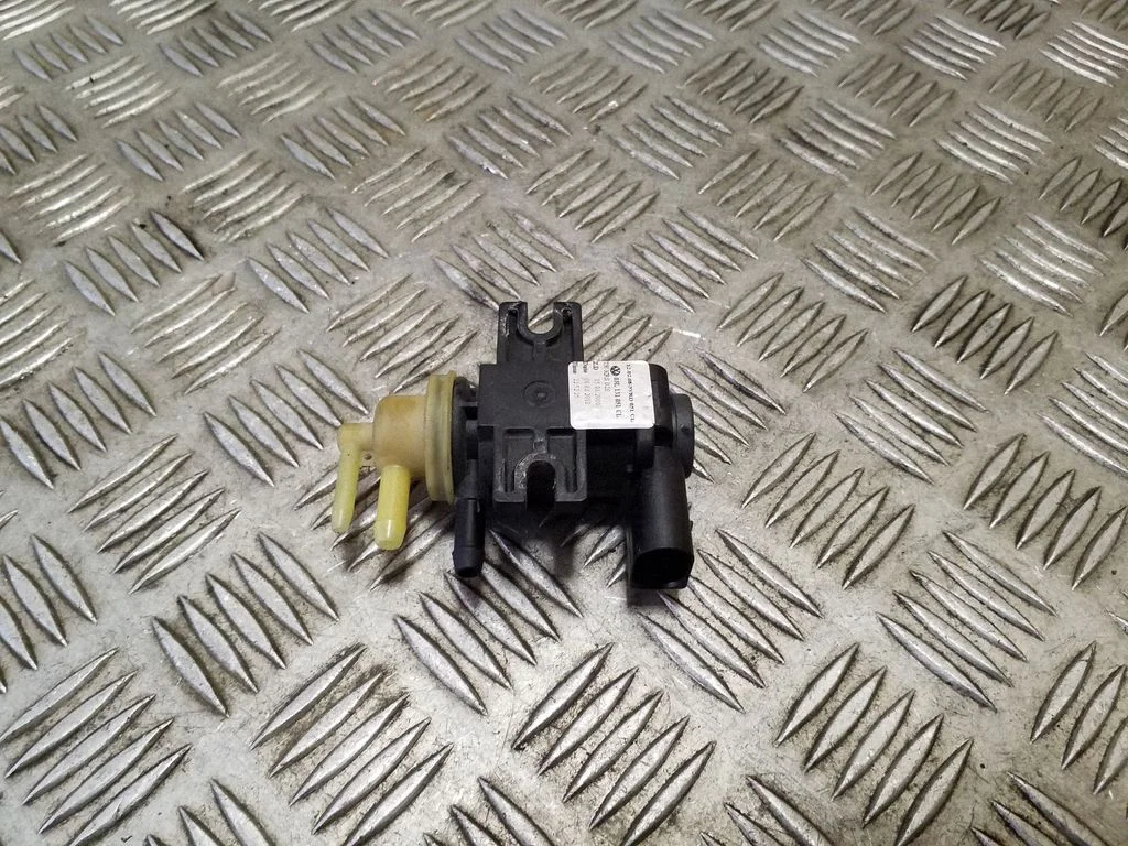 Zawór elektromagnetyczny turbo 1K0906627B