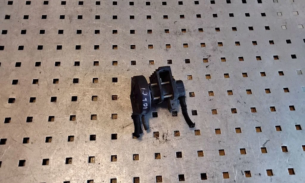 Solenoidklapp 357906283