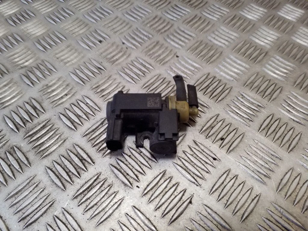 Turbo solenoid valve 8K0906627