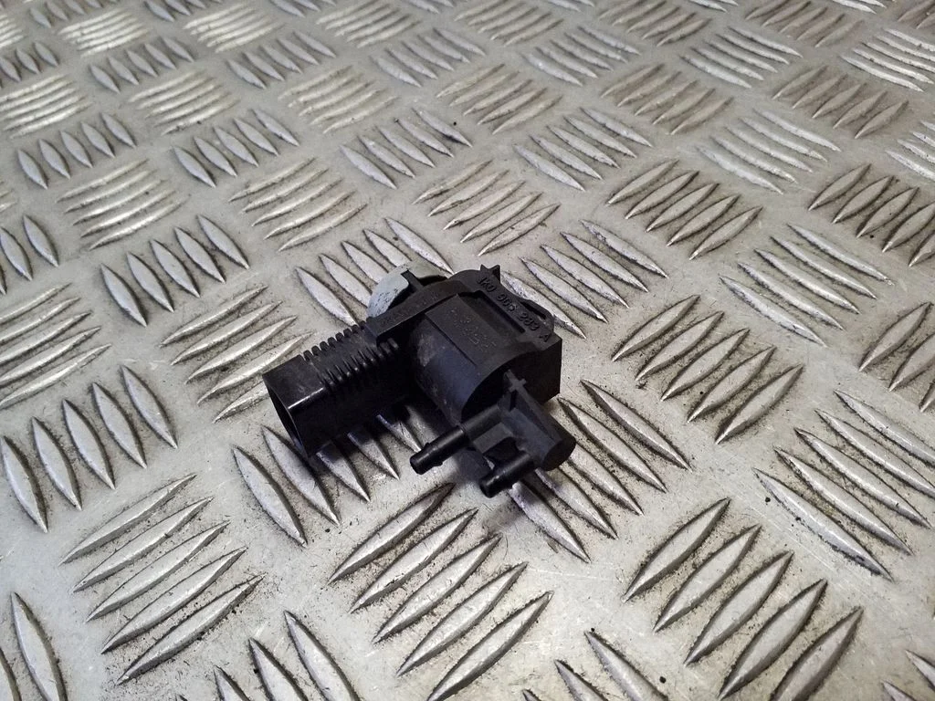 Turbo solenoid valve 1K0906283A