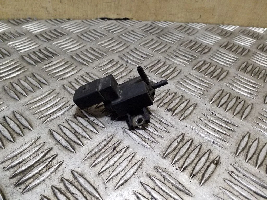 Turbo solenoid valve 037906283D