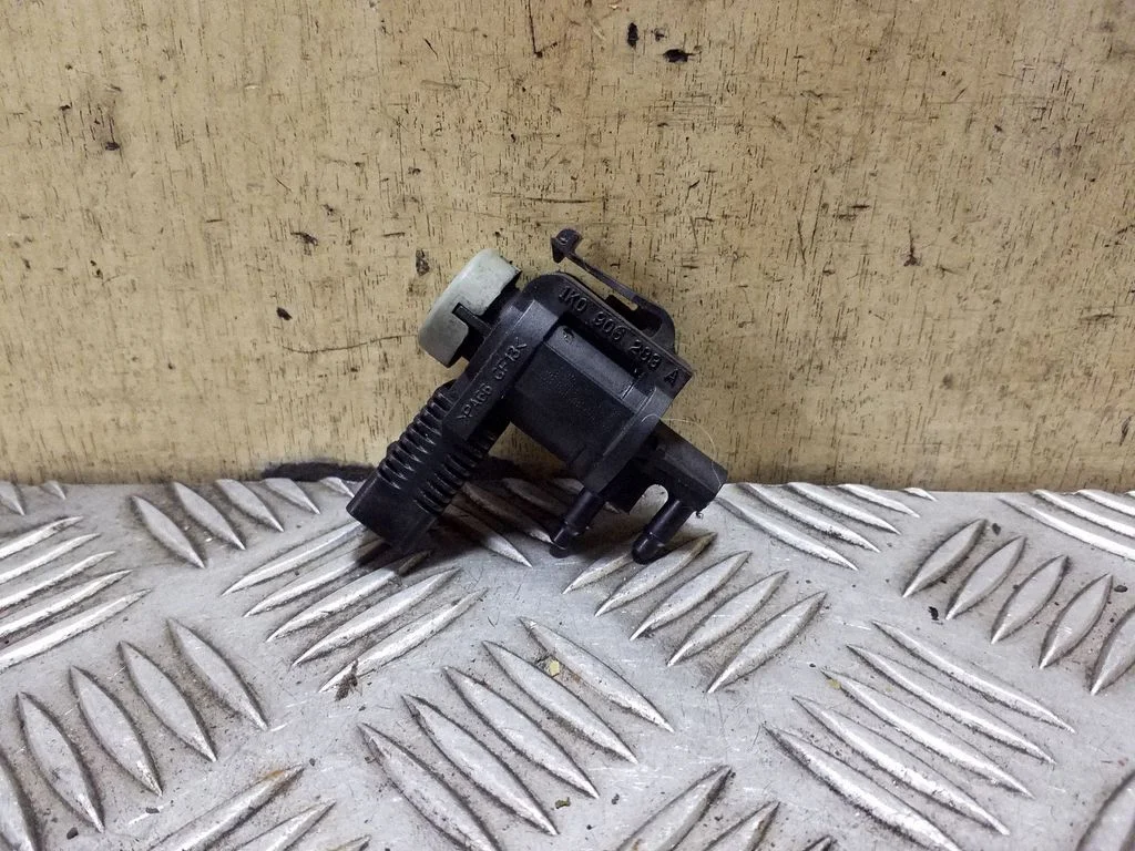 Turbo solenoid valve 1K0906283A