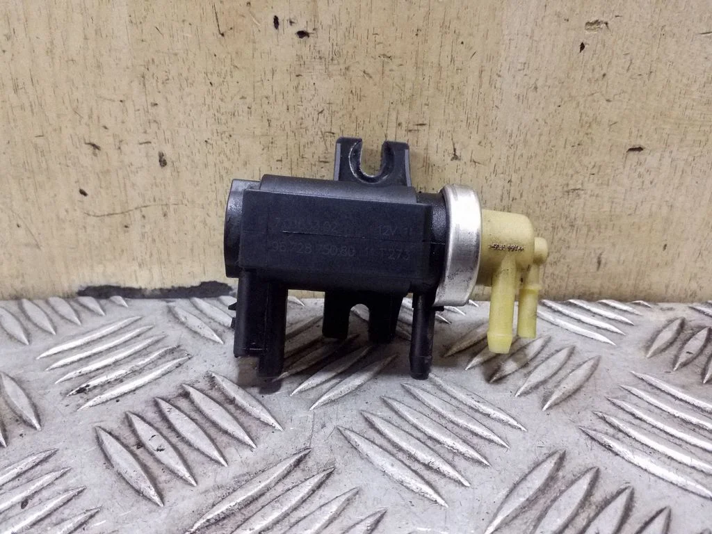 Turbo solenoid valve 7016330