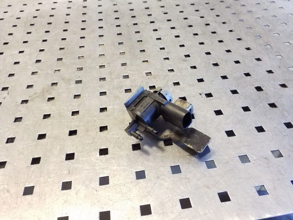 Zawór elektromagnetyczny turbo 1K0906283A