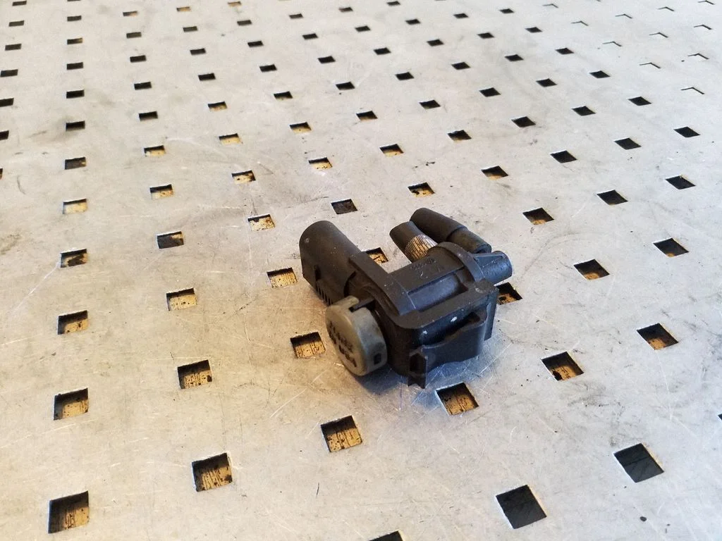 Turbo solenoid valve 1K0906283A
