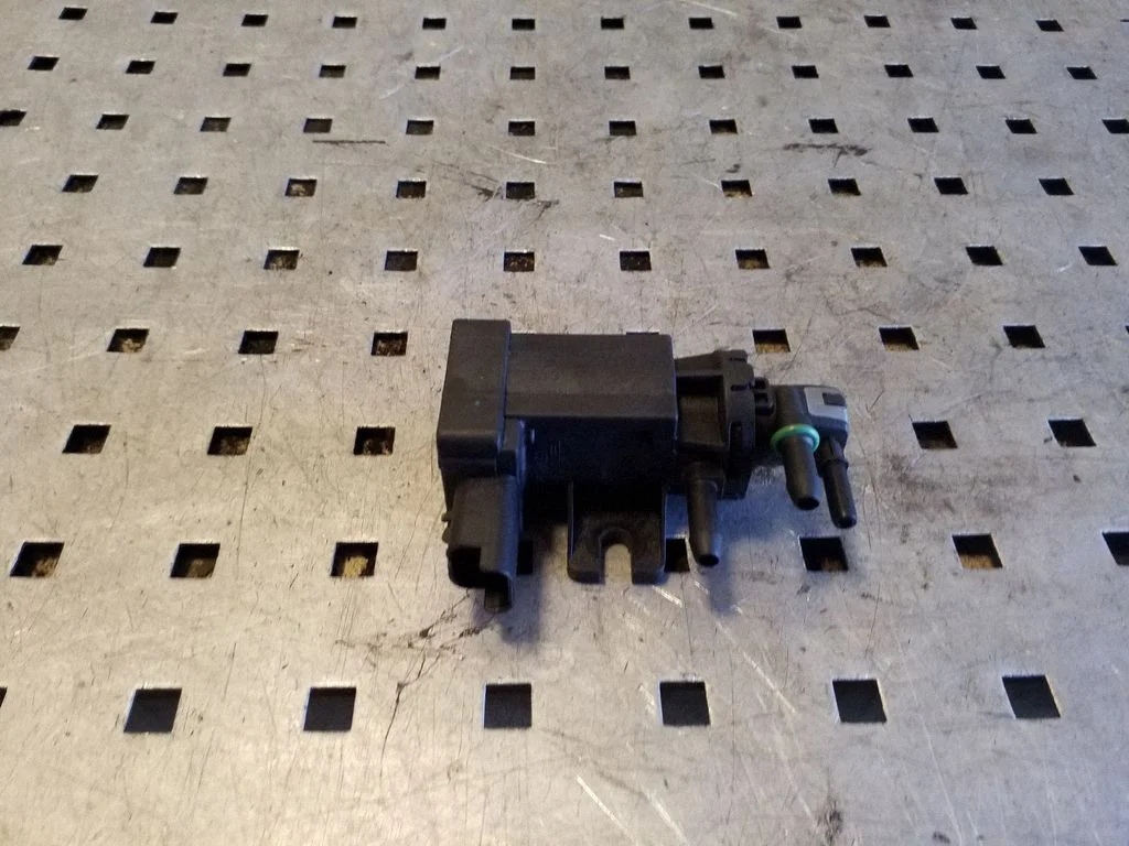 Turbo solenoid valve 9674084680