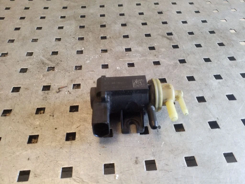 Turbo solenoid valve 1K0906627B