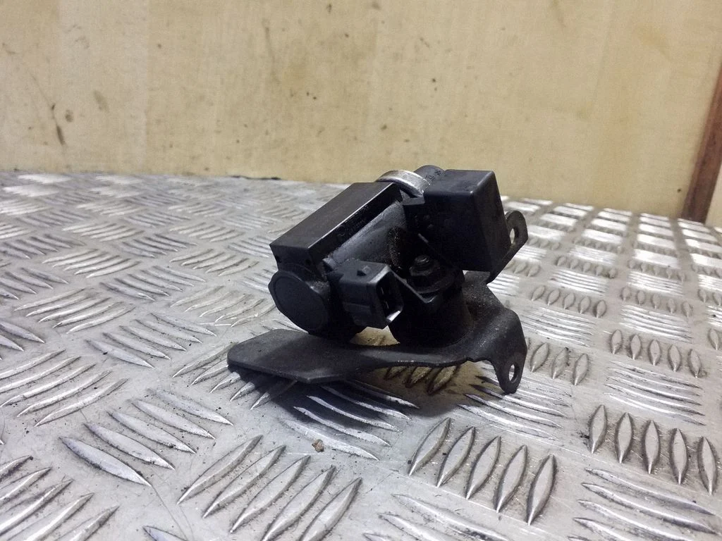 Turbo solenoid valve 72279600