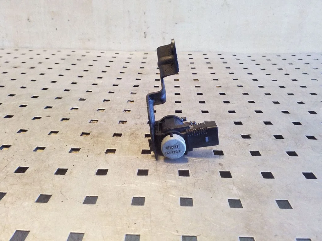 Turbo solenoid valve 1K0906283A